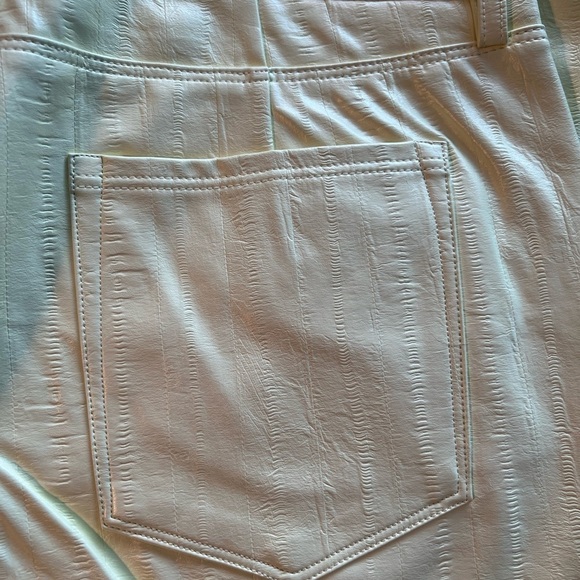 Good American 90s relaxed faux leather straight leg pants size 10 lemon - Picture 11 of 14